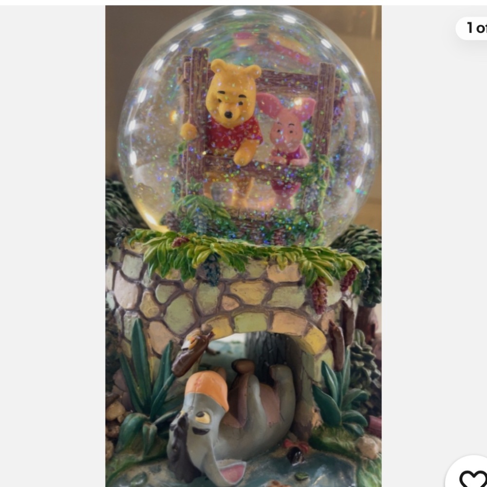 Disney Winnie the Pooh “Playing Poohsticks” Snow Globe needs repair